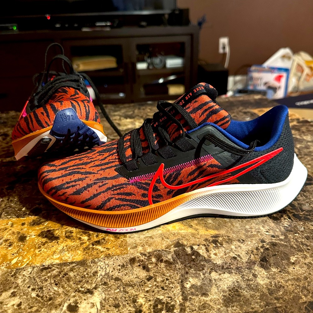 Nike Women's Air Zoom Pegasus 38 Running Shoes 9.5